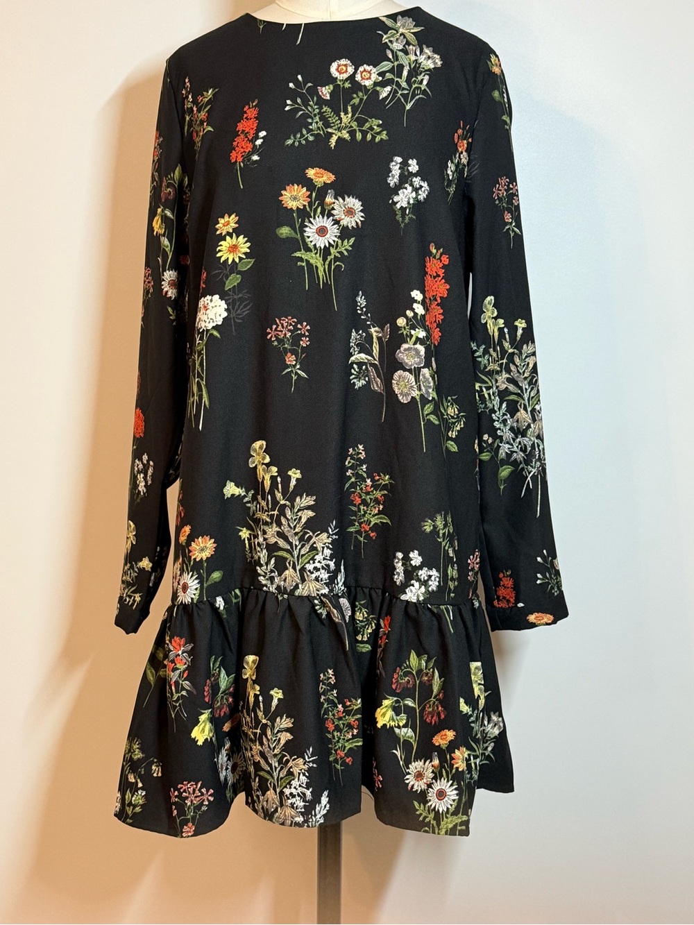 Philosophy Black Floral Long-Sleeve Ruffle-Hem Dress